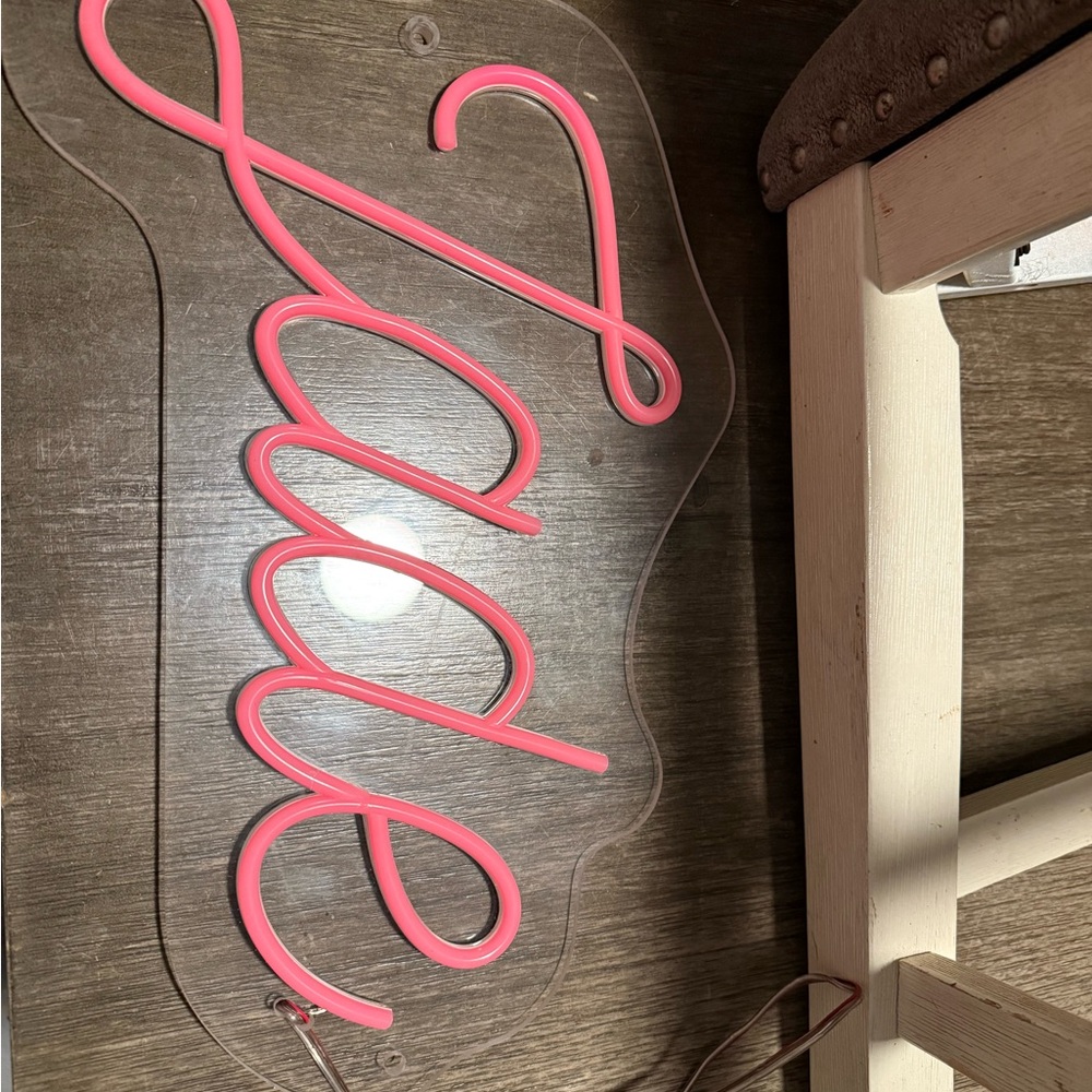 Pink Neon Love Wall Decor